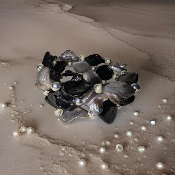 Shades of Grey Dark and Light Mother of Pearl Bracelet - Picture 5 of 5